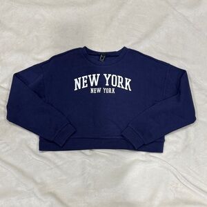 Forever 21 Navy Cropped Crewneck Sweatshirt with White 'New York' Print-size M